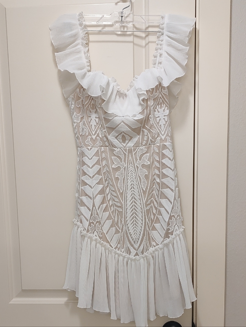 Selfie Leslie Ivory Ruffled Lace Top